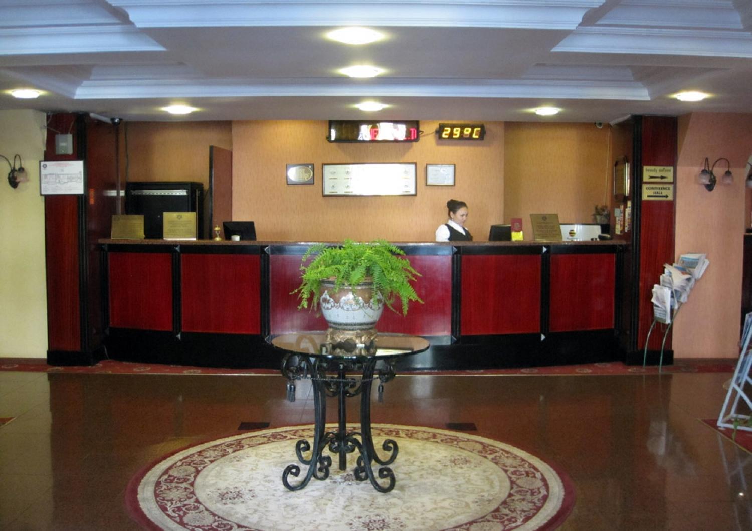 Ambassador Hotel Almaty Exterior foto